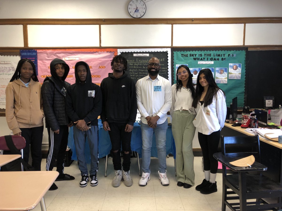 Thank Mr.Webb and InterFaithNeighbors for bringing our Seniors the Young Masterminds Program. Community partners making connections and sharing knowledge! ⁦<a href="/Asbury_ParkSD/">Asbury Park Schools</a>⁩ ⁦@APDirCI_ERuiz⁩ ⁦@PrincipalONeill⁩ ⁦<a href="/browneyes072761/">kim myrick</a>⁩