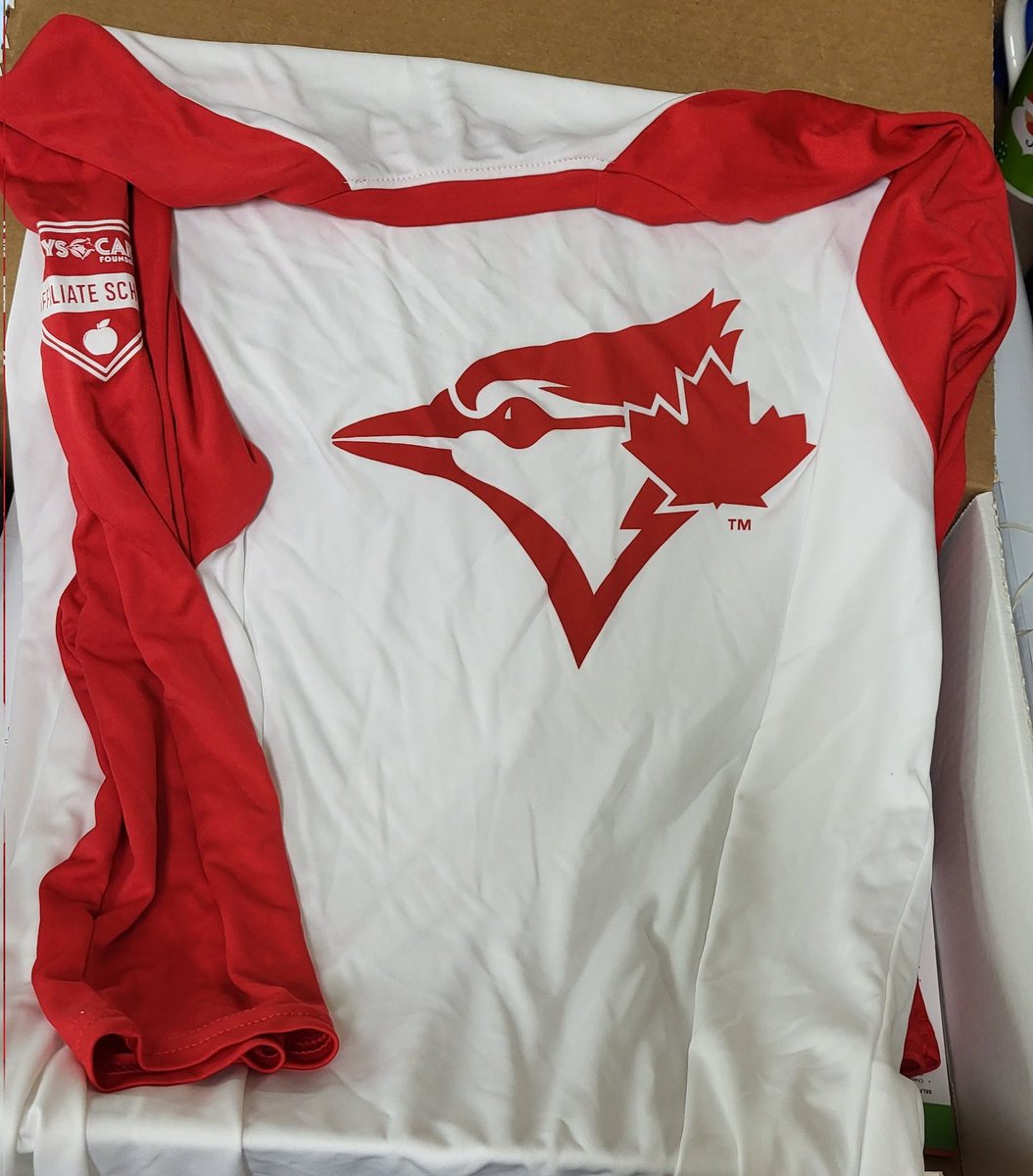 jwk_13's tweet photo. @JaysCare  thanks for the great kit. With the weather turning we're ramping up our affiliate school program and challenger baseball is getting ready to take off! https://t.co/ahE0DgXmnV