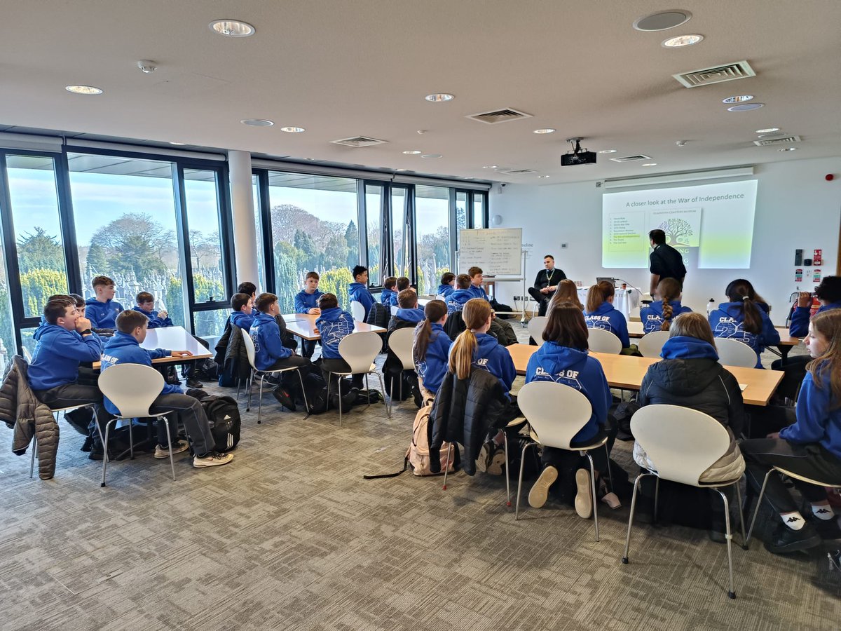 Our 6th Class enjoyed taking part in the Glasnevin Experience/Exploring Multiple Narratives Programme tour today!        @PDSTPrimarySTEM @ExpGlasnevin #GlasnevinCemetery #WorkingAsAHistorian