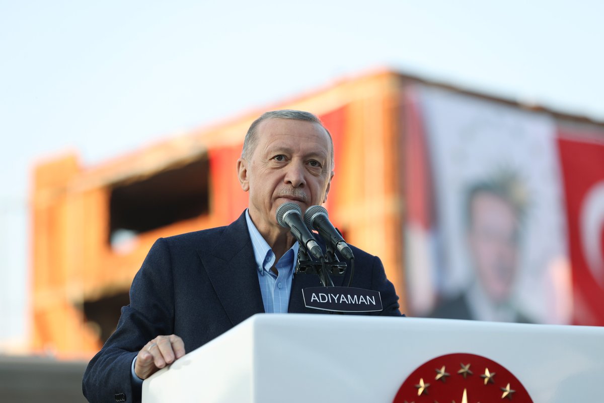 RTErdogan's tweet photo. Evi yıkılan veya kullanılamaz hale gelen hiçbir Adıyamanlı kardeşimizi mağdur etmeyeceğiz.

Temelini attığımız konutlar hak sahiplerine şimdiden hayırlı olsun. https://t.co/O4e5NsT7WE