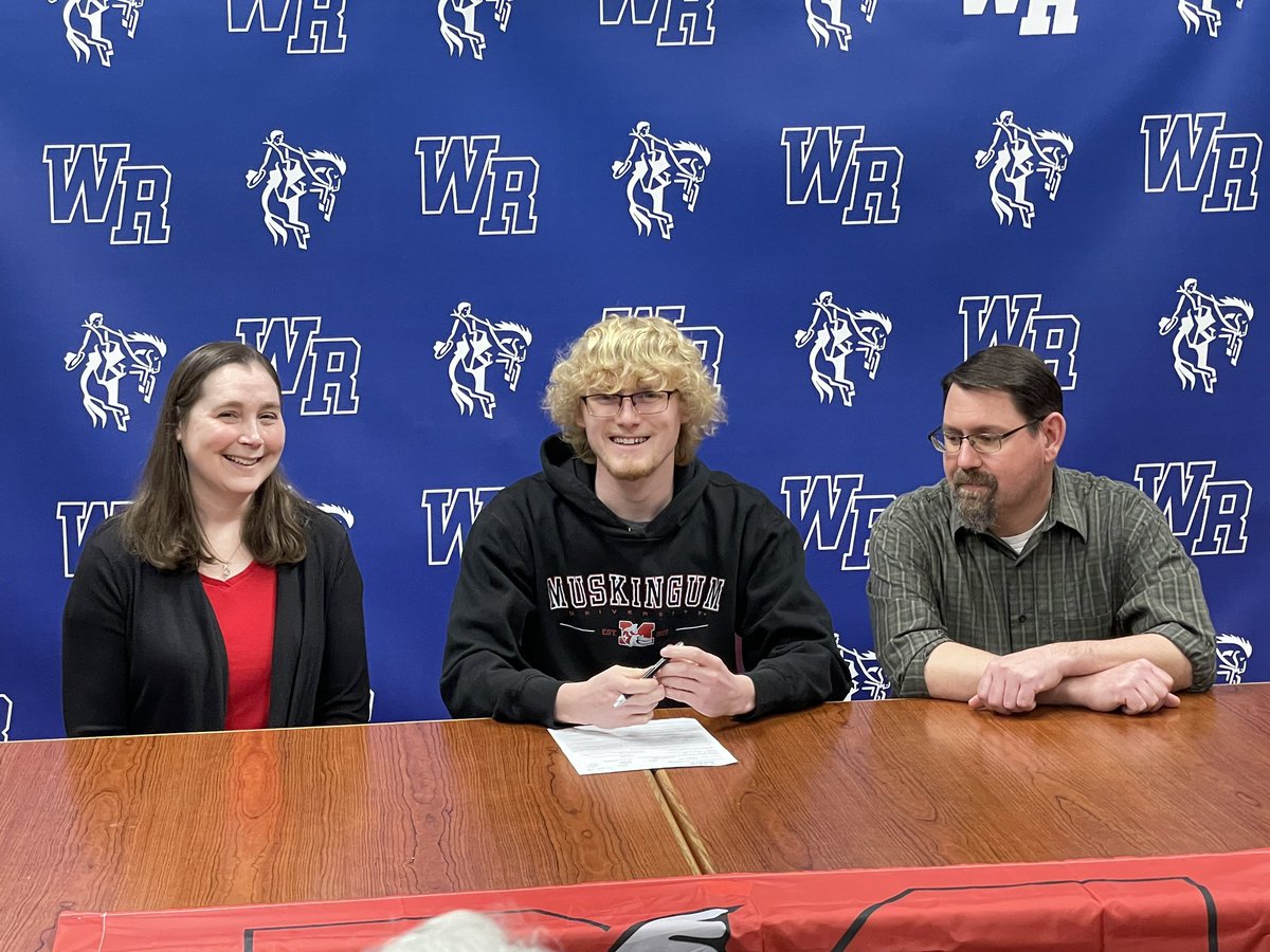 WRRidersSuper's tweet photo. Congrats Sean Murdock! Muskingum is getting a wonderful young man and talented runner! Go Riders! #WEareWR https://t.co/bzuyMbQdtx