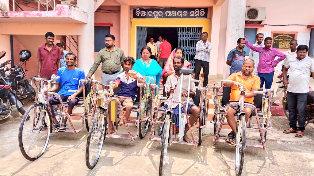 SSEPD2's tweet photo. Tri-Cycle distribution at Binjharpur Block of Jaipur District. @CMO_Odisha @Ashokpandabbsr 
#OdishaCares
#Tricycle
#SSEPD
#LocomotorDisability 
#disabilityrights 
#DisabilityAwareness
#Jajpur https://t.co/N4J9lzfXmy