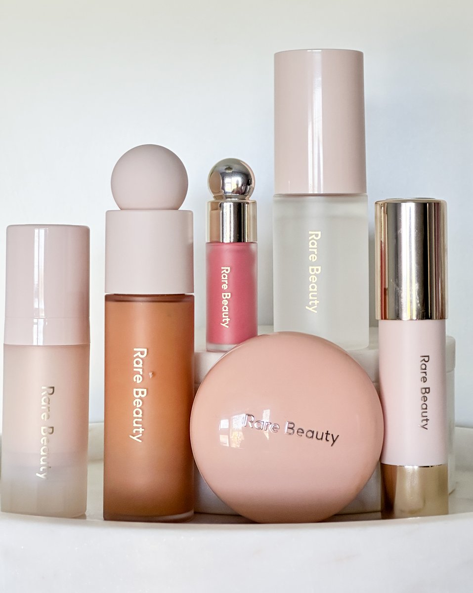 Siobhán (@beautylymin) on Twitter photo A beauty read for your commute! Makeup for dummies with <a href="/rarebeauty/">Rare Beauty</a> Available from <a href="/Space_NK/">Space NK</a> tinyurl.com/43j27mah <a href="/StyleBloggerRT/">Blogger Retweets 🔃</a> <a href="/theblogsRT/">TheBlogsRT</a> <a href="/weRTbloggers/">weRTbloggers</a> #bbloggers A beauty read for your commute! Makeup for dummies with <a href="/rarebeauty/">Rare Beauty</a> Available from <a href="/Space_NK/">Space NK</a> tinyurl.com/43j27mah <a href="/StyleBloggerRT/">Blogger Retweets 🔃</a> <a href="/theblogsRT/">TheBlogsRT</a> <a href="/weRTbloggers/">weRTbloggers</a> #bbloggers