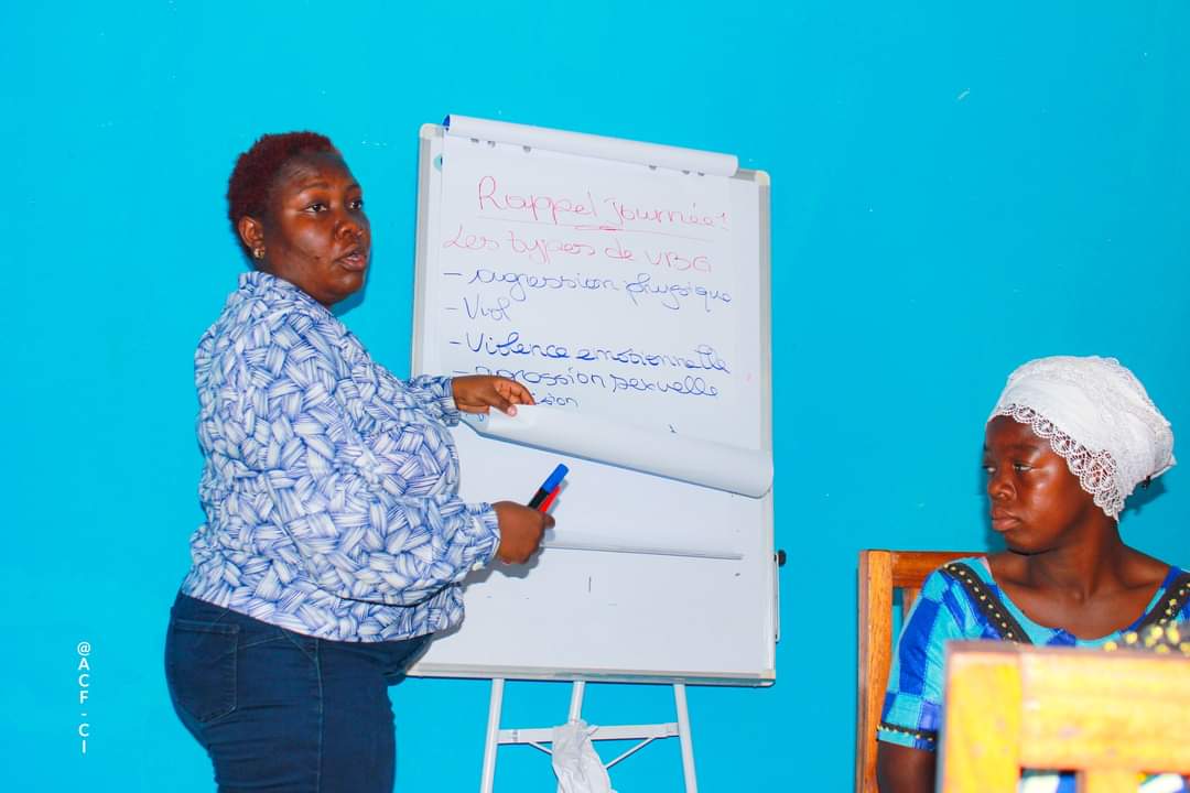 amazoonduweb's tweet photo. À l'issue de cette formation, elles seront capables de connaître leurs droits, et ensuite de dénoncer les cas de violences de leurs régions. Cet atelier s'inscrit dans le cadre du projet #Actfemmes financé par @DevCanada
@ACF_CI @FemmejuristeCI
#Actfemmes #ACF2023 #AFJCI #ADW https://t.co/zinjFnimYG