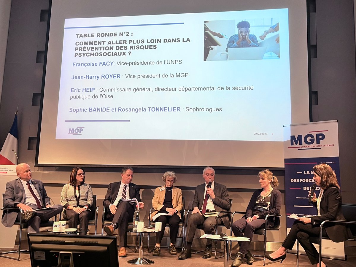 MutuelleMGP's tweet photo. Eric Heip, commissaire général,  directeur départemental de la sécurité publique de l’Oise, témoigne d’une situation de grande souffrance dans un commissariat, qui a pu être améliorée grâce à une action en #sophrologie portée par la MGP. #ConferenceSanteMGP
#AgirPourMaSante https://t.co/eOz1MdCpoq