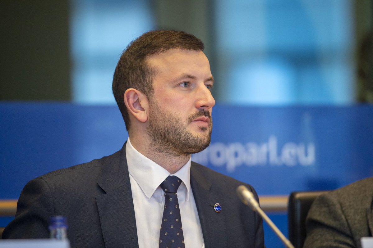 VSinkevicius's tweet photo. Very good discussion at @Europarl_EN on the European Citizens Initiative ”Stop Finning - Stop the trade” 🦈
Thankful to the organisers & all participants for today’s in depth exchange that will help us formulate an informed decision by July 2023. https://t.co/oG4MAlwtjf