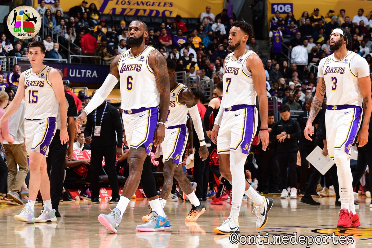 OnTimeDeportes's tweet photo. 7 Juegos le quedan a los Lakers:

@ Bulls
@ T-Wolves
@ Rockets
@ Jazz
@ Clippers
vs. Suns
vs. Jazz
 
¿Que creen? ¿Lograran entrar a los Playoffs, se quedan en el Play-in o se eliminan? 🤔
.
.
.
.
.
#nba #losangeles #lakers #lakeshow #playoffs #baloncesto #deportes #sportsnews https://t.co/s8fb3RTQke
