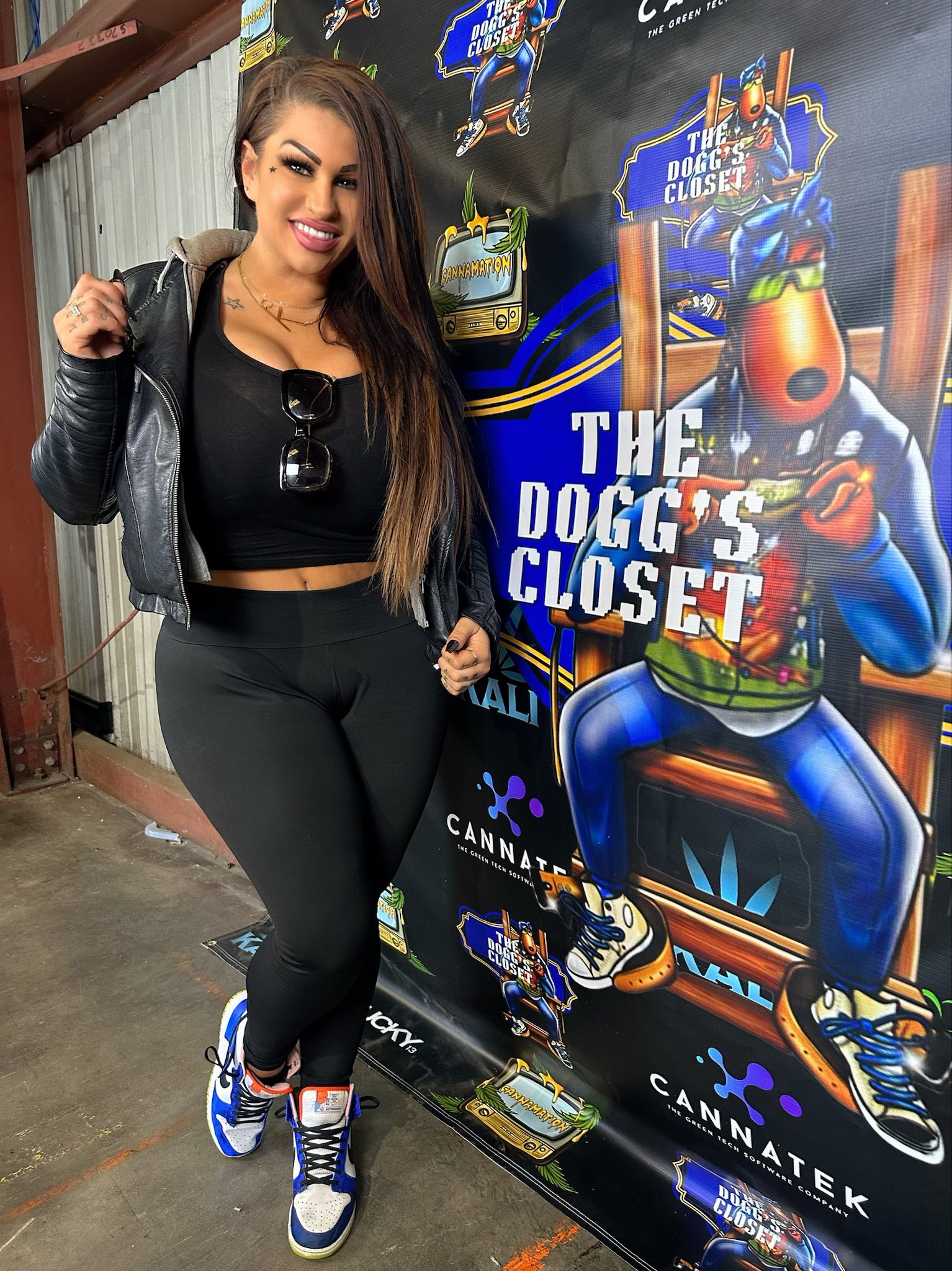 The Sam MACK on Twitter: "I was at the @SnoopDogg auction yesterday in ...