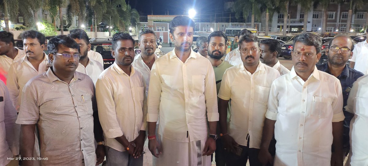bjp4kanchi's tweet photo. இன்று காஞ்சிபுரம் மாவட்டம் இளைஞர் அணி தலைவர் திரு.@kanchigajbjp ஜி அவர்களின் திருமணத்திற்கு வருகை புரிந்த மாநில செயலாளர் திரு.@VinojBJP ஜி மாவட்ட தலைவர் திரு.KS.பாபு அவர்கள் மற்றும் மாவட்ட நிர்வாகிகள் 💐🙏
@annamalai_k @KaruNagarajan @BJP4TamilNadu @vivinbhaskaran @Senthil7055 https://t.co/Db8fTZ2sC3