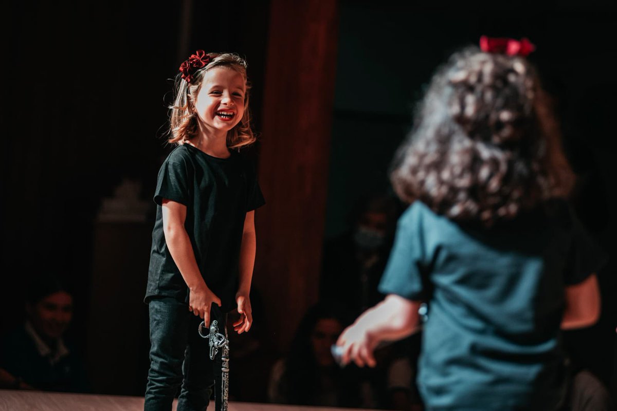 “El teatro es poesía que sale del libro para hacerse humana” Federico García Lorca
¡Feliz #DíaMundialdelTeatro! 🎭