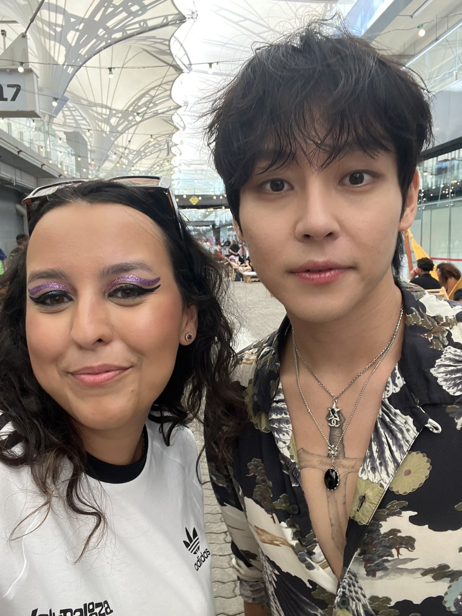 victoria tweet media