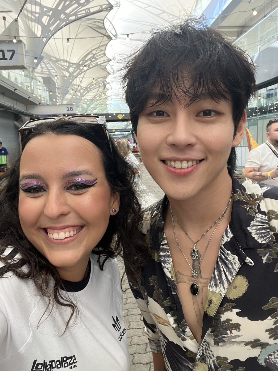 victoria tweet media