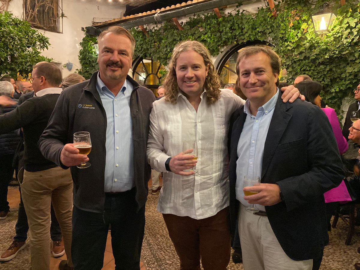 Covap's tweet photo. Durante su visita conocieron las instalaciones de #COVAP, nuestro modelo 360º y el proyecto #PlanetOfPlenty que COVAP, junto a @Alltech y @GHGGuru del instituto @getclearcenter, está desarrollando.  Una experiencia muy gratificante y enriquecedora. https://t.co/A5BRo8iJZM