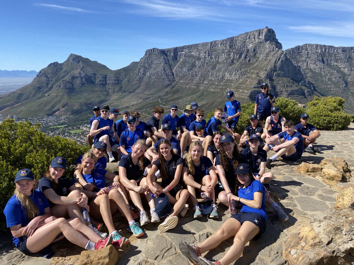CricketClifton's tweet photo. The tourists on Lions Head 🦁 this morning 🇿🇦💙 https://t.co/09bPLs8aCU
