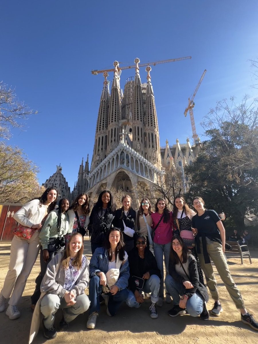 HBSpain's tweet photo. First stop today La Sagrada Familia. Construction on this church designed by A. Gaudí started in 1882 and is estimated to be completed in 2026 !! https://t.co/aF8vtZfS02