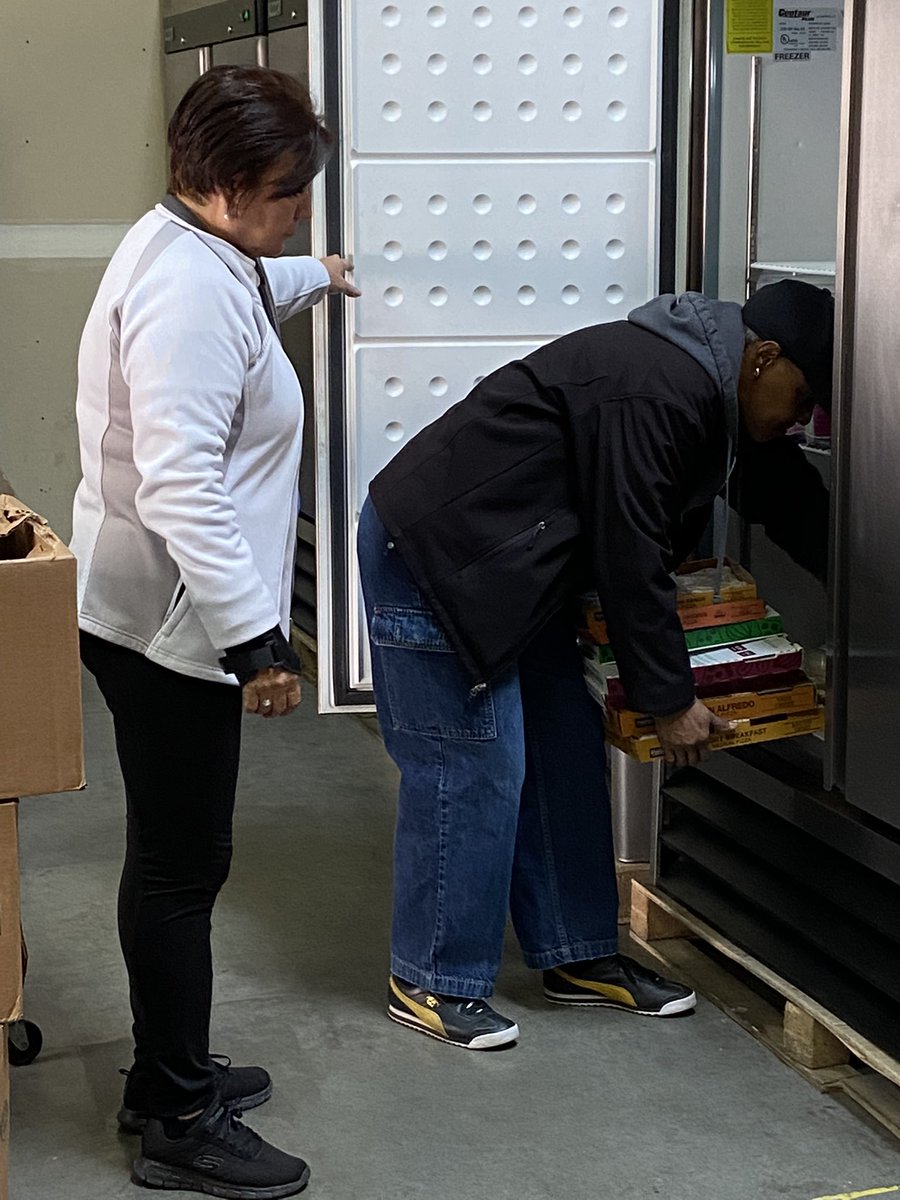 HHOVV's tweet photo. Busy Monday morning at the pantry.💙 

Pantry hours are Monday-Wednesday from 8:00 am – 12 pm. If you’re interested in our pantry programs and need more information please visit our website. https://t.co/oQasii5psg

#hhovv #wearesohappyyouarehere #helpingseniors #nevadacommunity https://t.co/GUrn5RoaIK