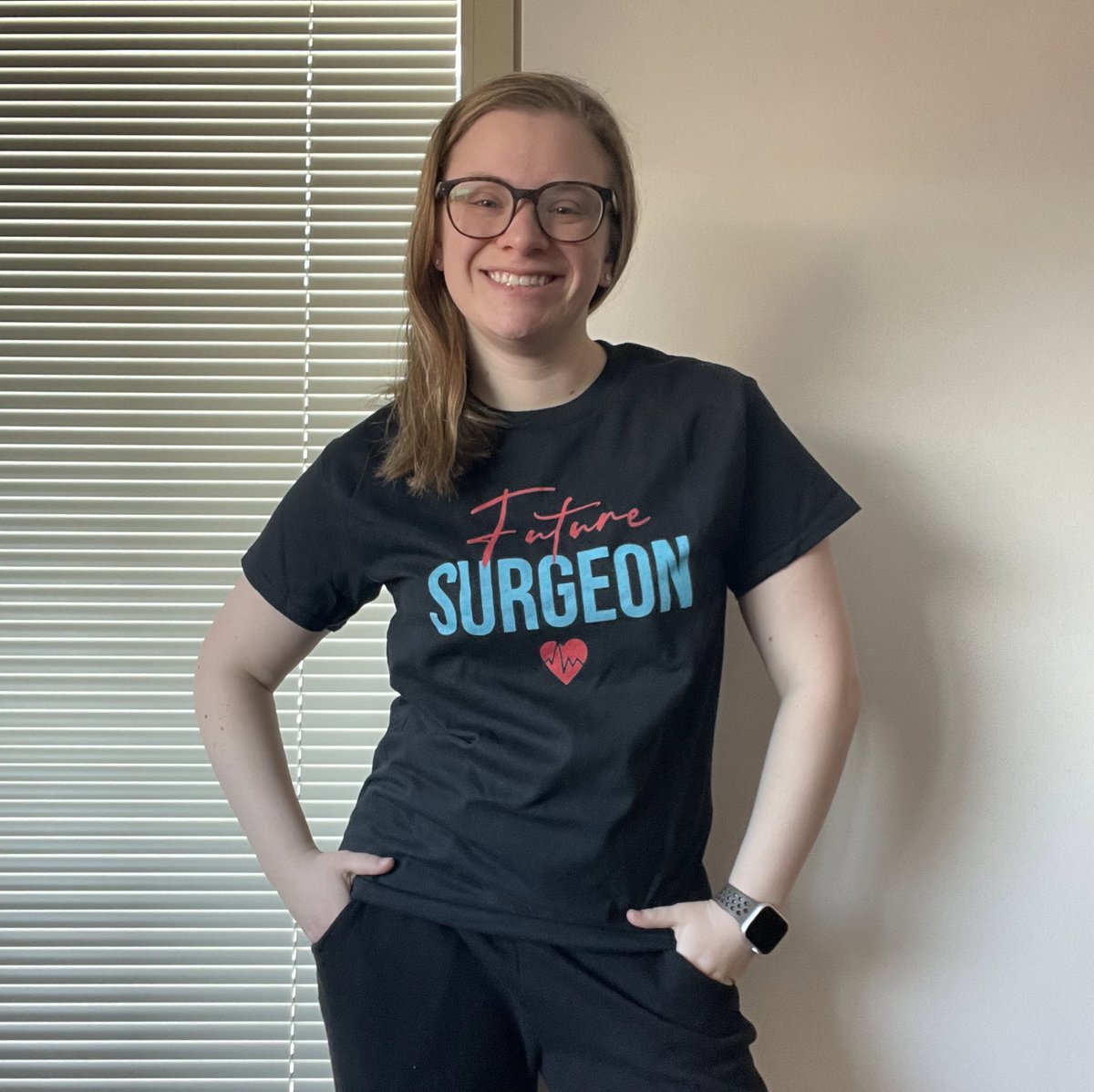 Hi #MedTwitter — big update! I am ecstatic to apply #GeneralSurgery in #match2024🔪 

I am interested in continuing to intersect #bioethics and #narrativemedicine with my career, as well as keeping my hobbies of skiing⛷️, food exploring (insta: medstudentmunchies) and hiking 🧗‍♀️