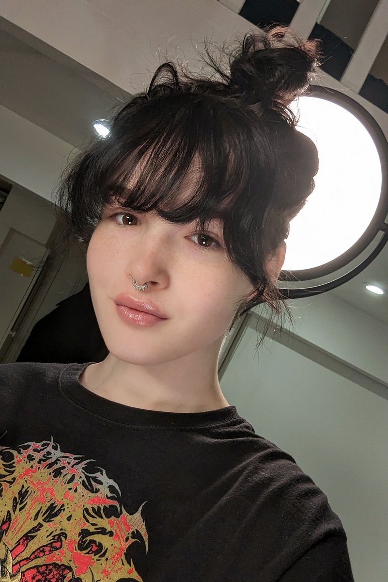 NeriiLune 🏳️‍⚧️ on Twitter: "Take care of your lips ppl