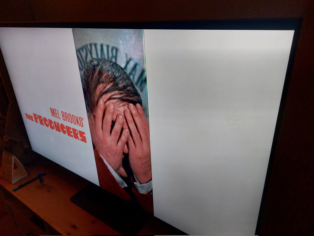 AlfonsGorina's tweet image. L'estrena de la sèrie de #HistoryOfTheWorldPartII m'ha fet venir ganes de dedicar-li un cicle a #MelBrooks Començant pel seu debut, amb la mítica i genial "Los Productores", del 1967. Amb Zero Mostel i Gene Wilder, i un senyor Oscar al millor guió per Mel Brooks.