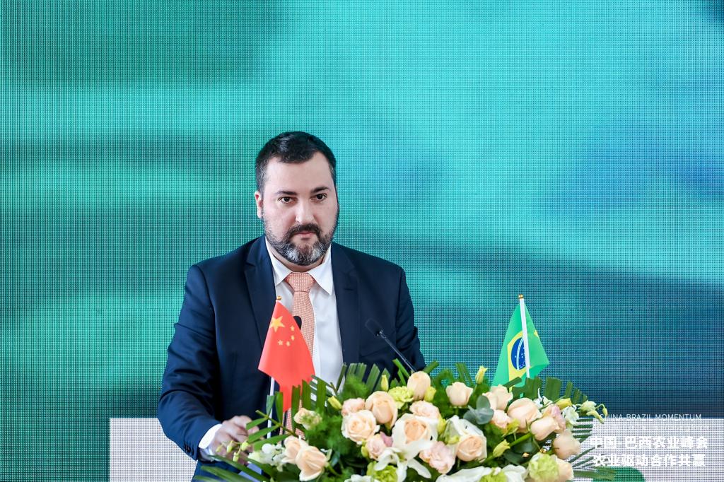 AbpaBR's tweet photo. A ABPA participou do evento China-Brazil Momentum: Agriculture as the main driving force, organizado pela China Meat Association &amp; Beijing DHH Law Firm. O seminário contou com apresentação do diretor de mercados da ABPA, Luis Rua. https://t.co/JwqKKmcdTa