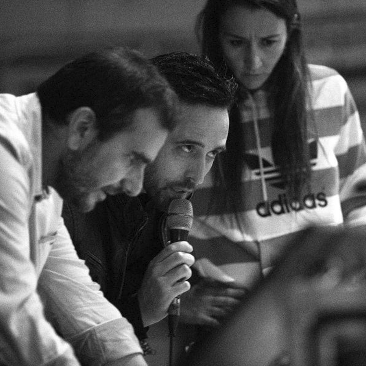 diegodibos's tweet photo. Ya lo he dicho muchas veces y no me cansaré de repetirlo. ¡Estoy muy feliz y agradecido con la vida por haberme permitido participar activamente del teatro musical! 😎 Es una actividad que conocí desde chico, acompañando a mi papá, quien trabajó por años en obras musicales. https://t.co/GlVas2txj4