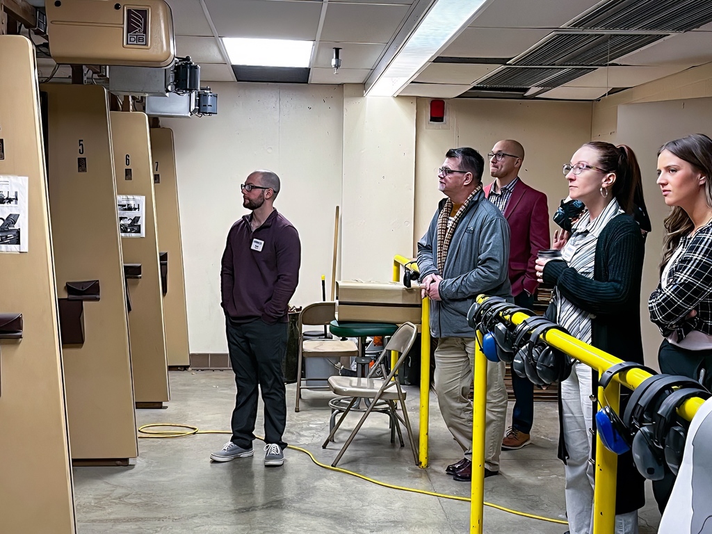The Hancock Leadership Class of 2023 recently enjoyed an opportunity to see the Hancock County justice and law system in action, learning from experienced presenters and observing a drug court session.