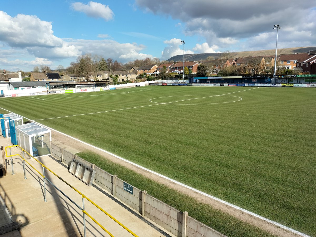 StuttardDaniel's tweet photo. U23 game tonight. Maybe game 51 absolutely no idea anymore. Always doing my best with what we have @ClitheroeFC  and we have sun and pride. Peter, phil, roy and Jim you rock https://t.co/3fGthO1Wag