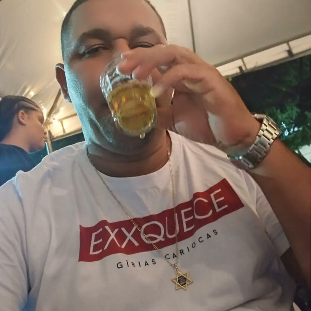 AdrianoSeixas13's tweet photo. 💸🤪💸 https://t.co/Y7DaU34Fej