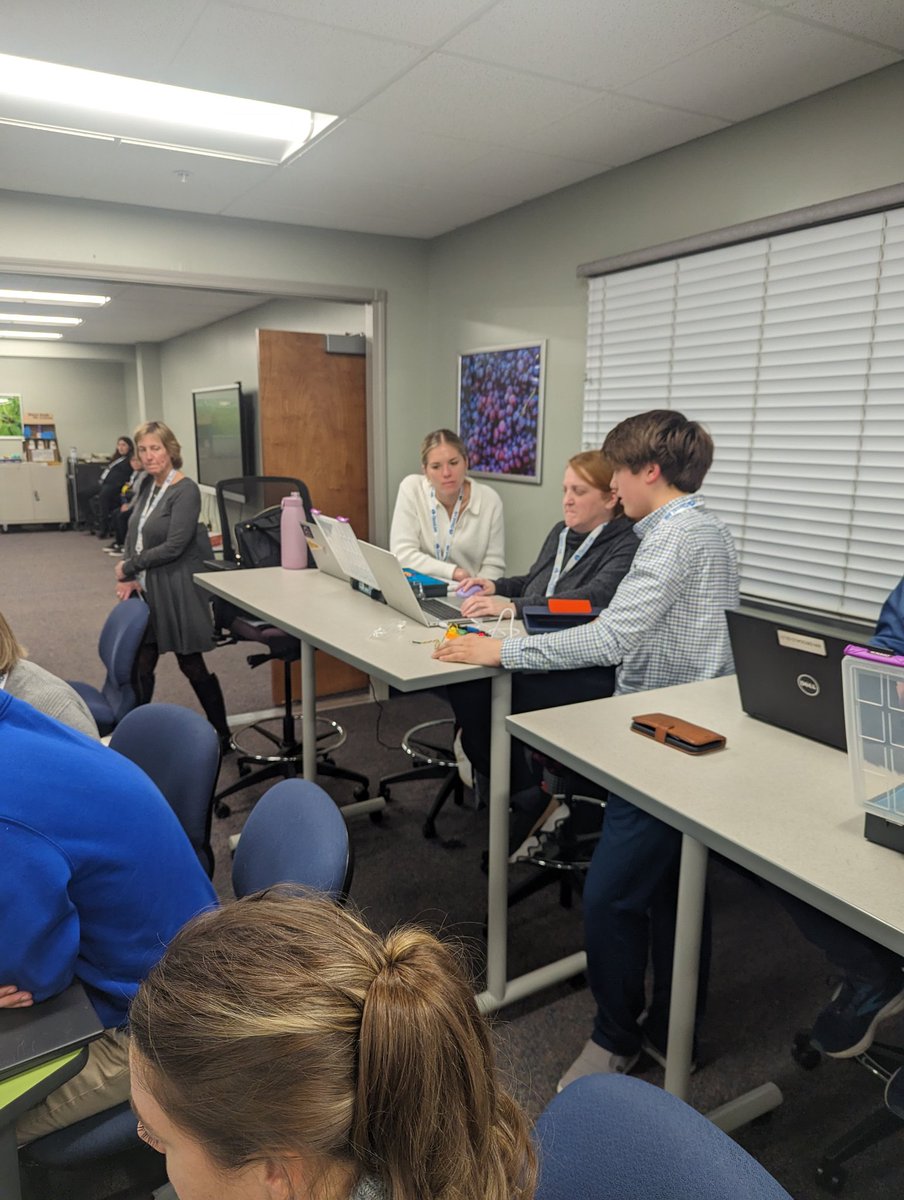 Nina Calarco tweet media