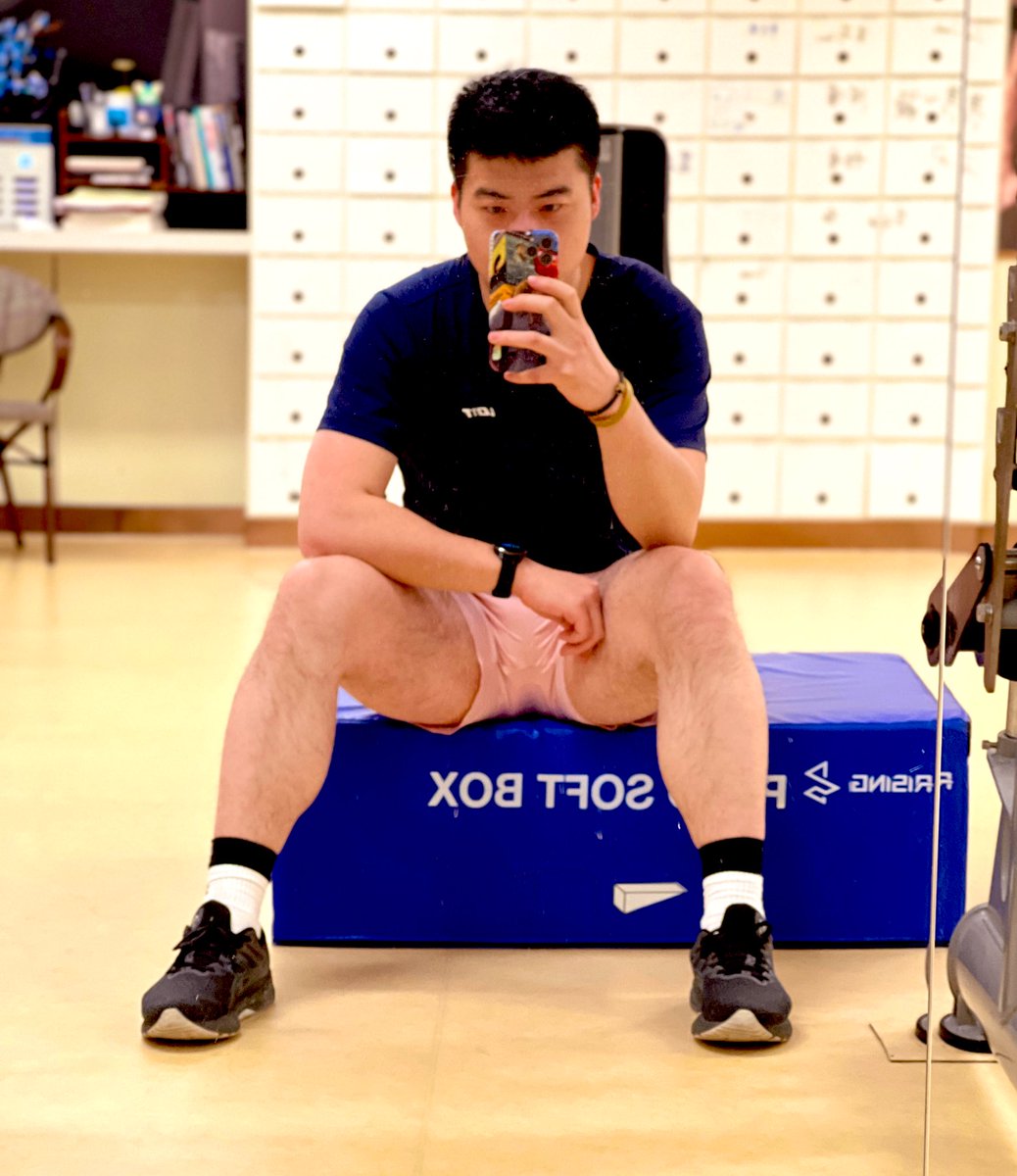 Kkoo9944's tweet photo. 😝 train hard https://t.co/ui9UUcV1Yk