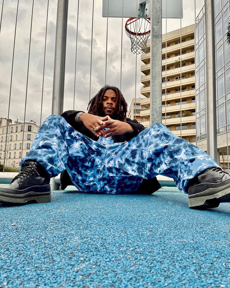 AsherToto's tweet photo. You can get me off the street but you won't get the street off me 🐺
📷: @danawa.971 @allanwilson8
#totoasher #asher #rastaman #rasta #reggae #reggaemusic #ghettoyouth #rap #reggaefr #rapfr #outfit #cité #paris #france #artistefrancais #guadeloupe #explore #musicians #singer https://t.co/VCV9aS9Tm3