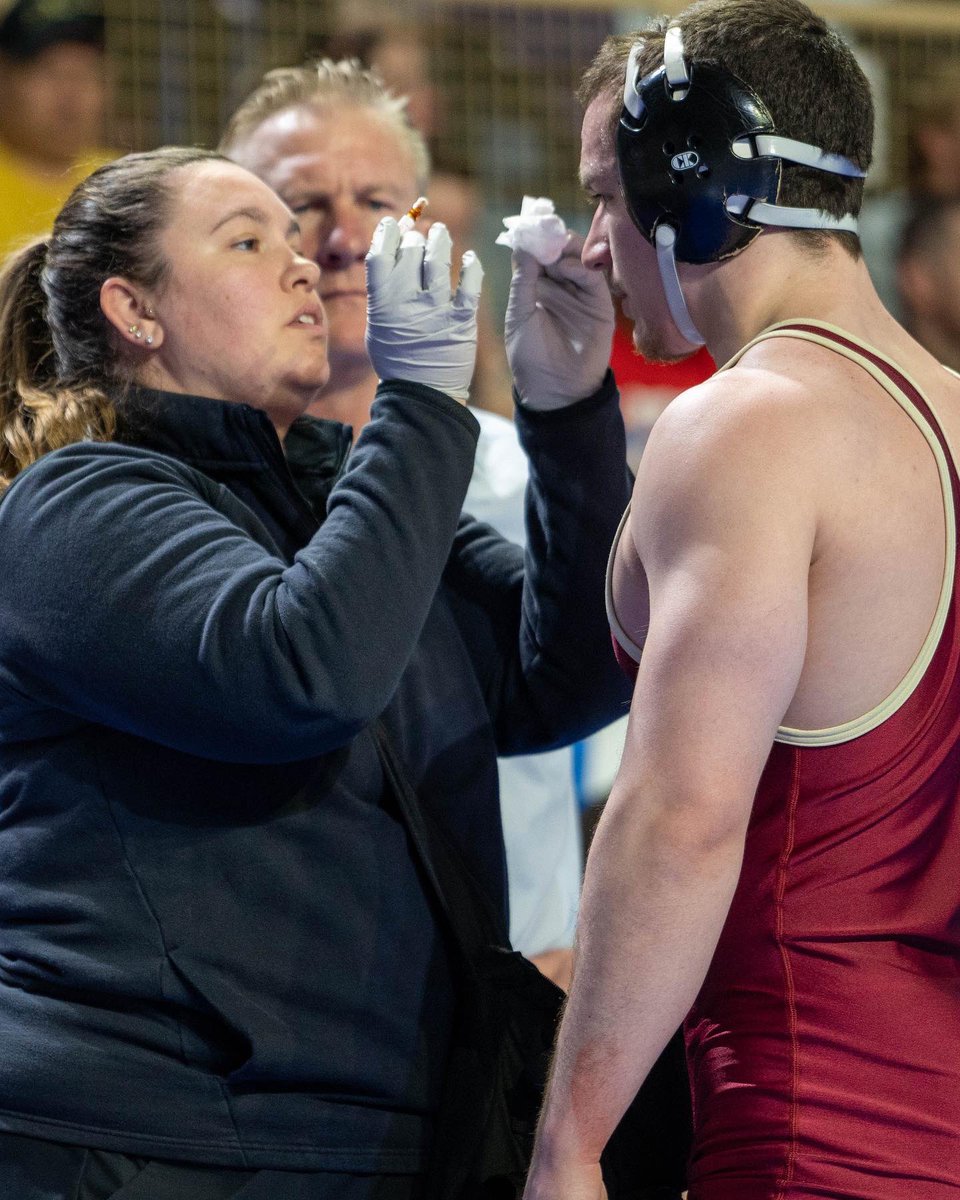 CoeAthletics's tweet photo. @Coe_AT ❤️💛

#KohawkNation https://t.co/yBTOuSsdiA