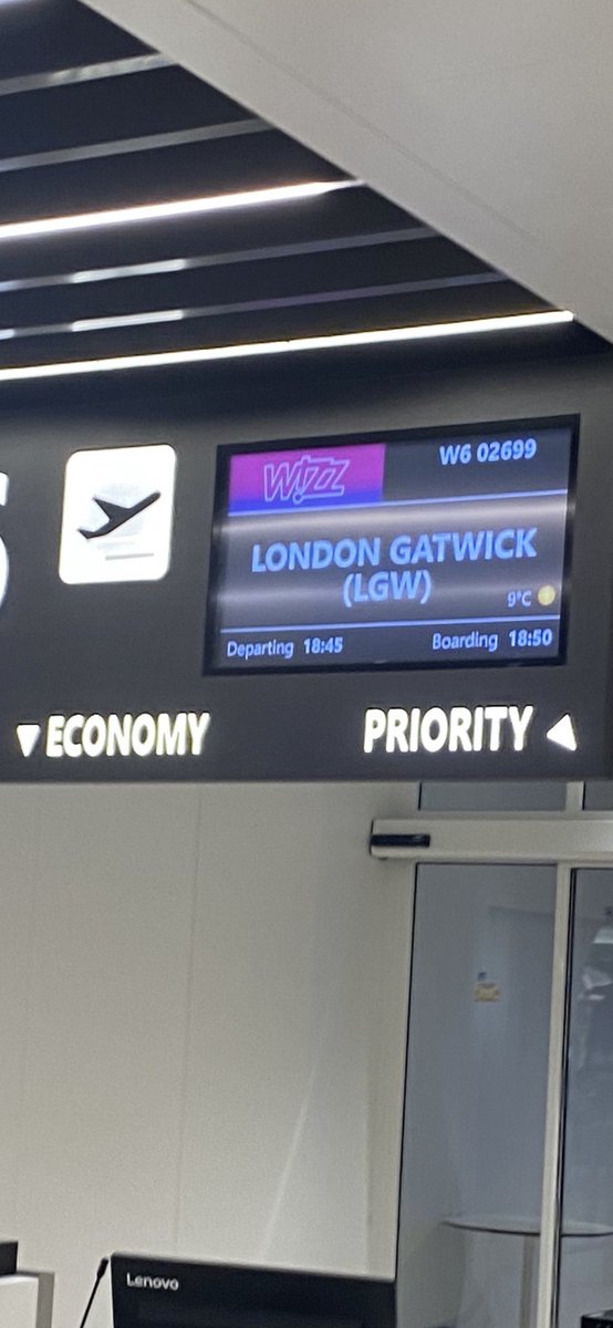 WIZZ Airlines takes the piss #WizzAir