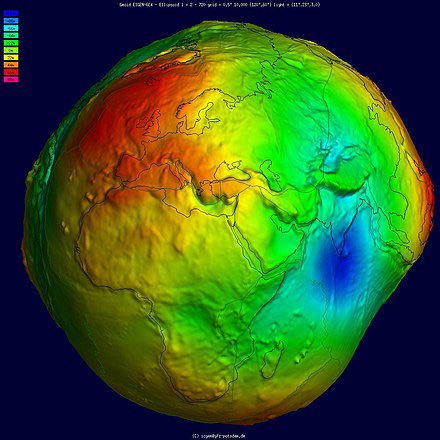 GeomaticsK's tweet photo. #الجويد #Geoid ليس مستوى سطح البحر المتعارف عليه تماما حيث تم بناء نموذجه مع الأخذ في الاعتبار تأثير جاذبية الأرض ودورانها مع تغييب التأثيرات الأخرى مثل الرياح والمد والجزر #Tides
يمتد هذا السطح عبر القارات وكما ذكره #Gauss غاوس الذي وصفه لأول مرة بأنه "الشكل الرياضي للأرض" فهو سطح أملس ولكنه غير منتظم وينتج شكله عن التوزيع غير المتكافئ للكتلة داخل وعلى سطح الأرض.
يمكن معرفته فقط من خلال قياسات وحسابات الجاذبية المكثفة وهذا المفهوم موجود لما يقرب من 200 عام في تاريخ الجيوديسيا والجيوفيزياء ولكن تم تعريفه بدقة عالية في الجيوديسيا في أواخر القرن العشرين.
تقع أعلى نقطة للجويد بالمقارنة بالألبسويد #Ellipsoid في دولة آيسلندا بمقدار 85m وأقل نقطة له على عمق 106m في منطقة حنوب #الهند
(شاهد الصورة)
مرجع:
https://t.co/xcR69cuDZK