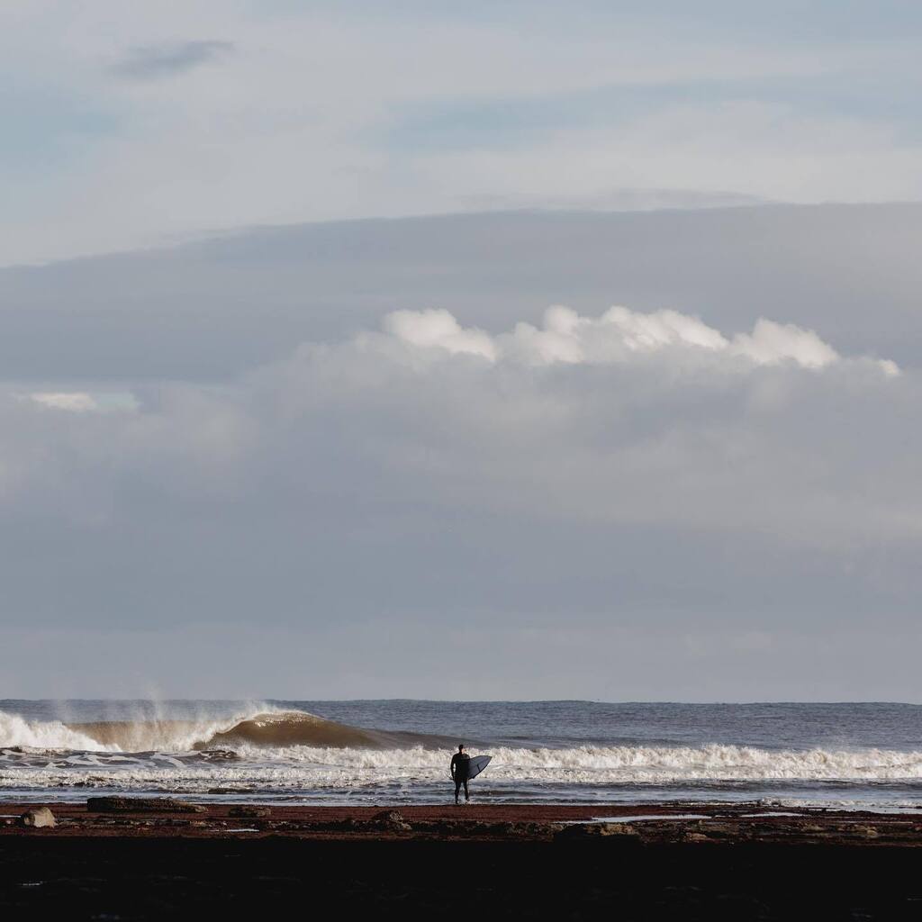 Stoked to have a couple of shots in the latest @carvemag (not this one ☝️although it’s from the same swell).

Im glad they ran the one they chose, as I was stoked with it but it just wouldn’t have been the same condensed down to the size of a mobile phon… instagr.am/p/CqTLAWSsHxu/