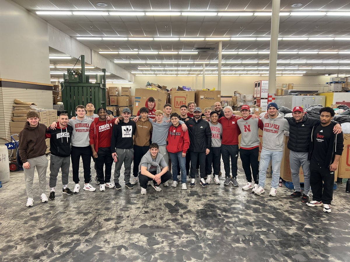 NULifeSkills's tweet photo. On the mat.  In the warehouse. 

These guys get after it!

@PCMLincoln https://t.co/gfUmG6FHhi
