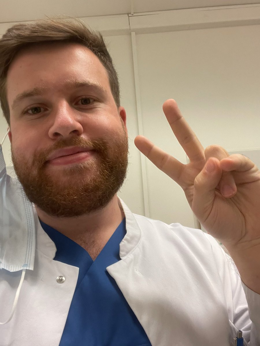 lukween's tweet image. War die letzten 6 Monaten ruhig auf Twitter, der Job hält auf Trab. Aber: Mag meinen Job. #Derma ist noch spannender, als erwartet (Ausnahme: BG-Gutachten). Habe Gefallen an Allergologie gefunden. Bin happy, keine Nachtdienste zu haben. Ab kommende Woche geht es in den OP!🤩🥰🤩