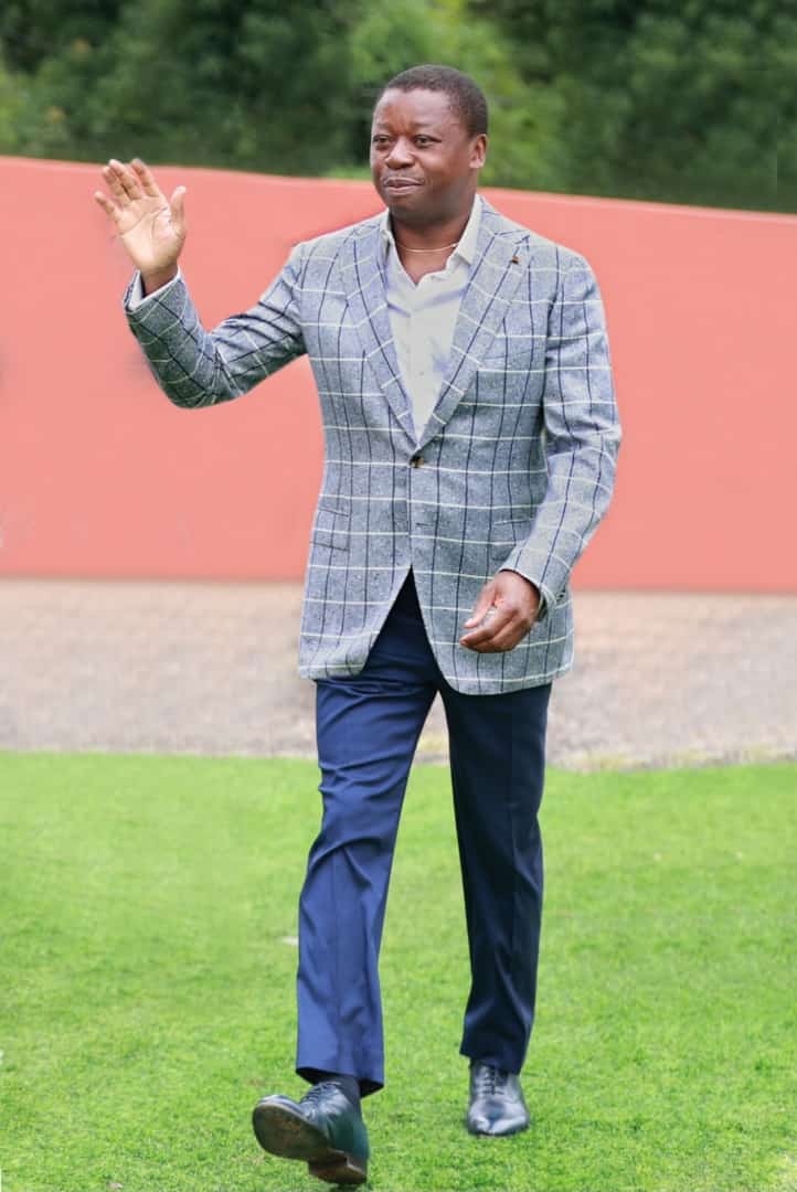 Dans la droite ligne de projets de développement de notre cher pays le Togo. Merci Excellence.Puisse le Dieu d'Abraham, d'Isaac et de Jacob vous bénir abondamment et vous accorder longue vie pour un TOGO meilleur. #Elom_E