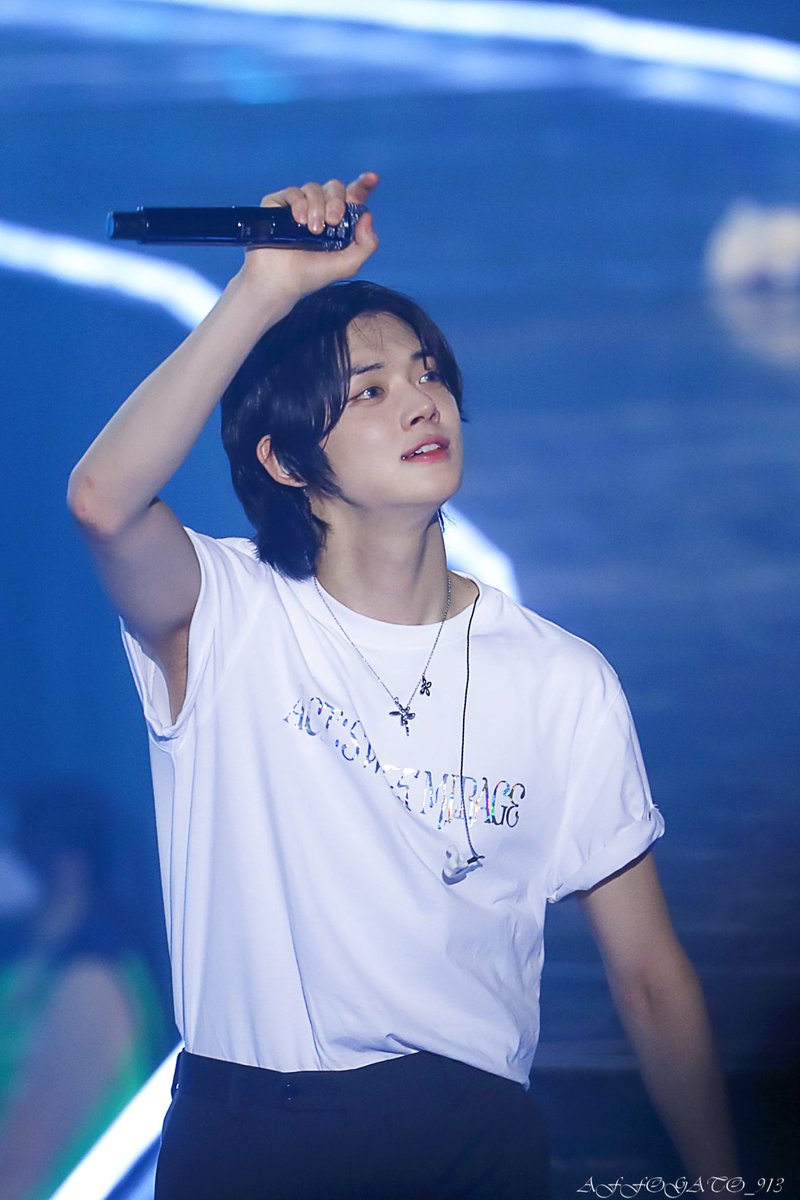 affogato_913's tweet photo. 230325✨

 #투모로우바이투게더 #TXT        
 #TXT_ASM_TOUR_in_SEOUL_Day1
#연준 #YEONJUN https://t.co/0ql3ZCLwxe