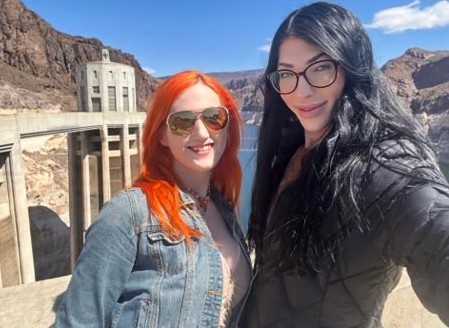 I'm so lucky to have a friend like @avaholtxx, she is amazing and took me to see the Hoover Dam for the<a class="tags" href="/tag/avaholtxx">@avaholtxx</a><a href="/tag/mvsales"class="tags"><span>#mvsales</span></a><a href="/tag/mvtrans"class="tags"><span>#mvtrans</span></a>