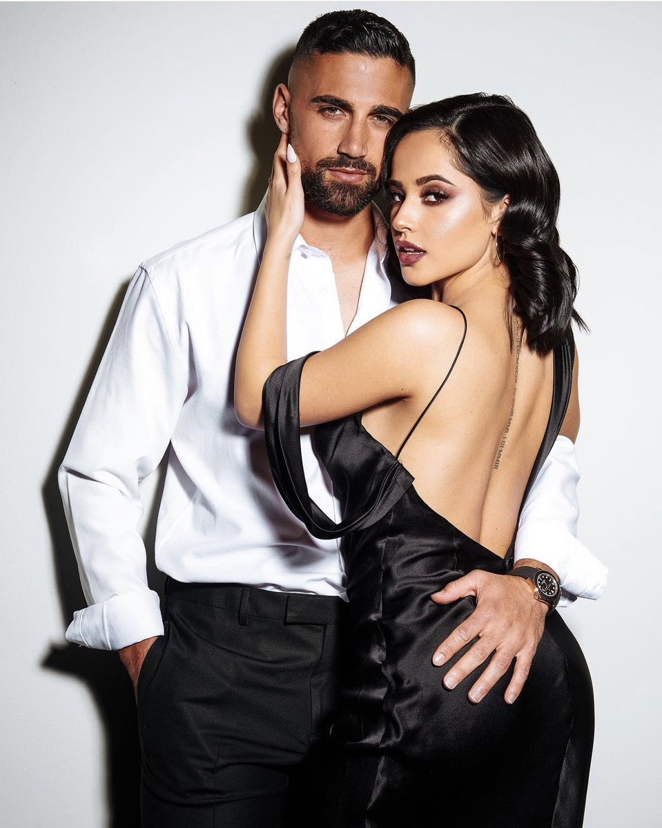 pasefiltrado's tweet photo. #SebastiánLletget, rompió el silencio y admitió INFIDELIDAD a #BeckyG, asegurando que también fue víctima de extorsión.
“#BeckyG lo siento mucho y sé que tengo que hacer lo que sea necesario para que recuperar la confianza y el amor que te mereces”, escribió #Lletget.
#MLS https://t.co/ZOS0cdjUpT