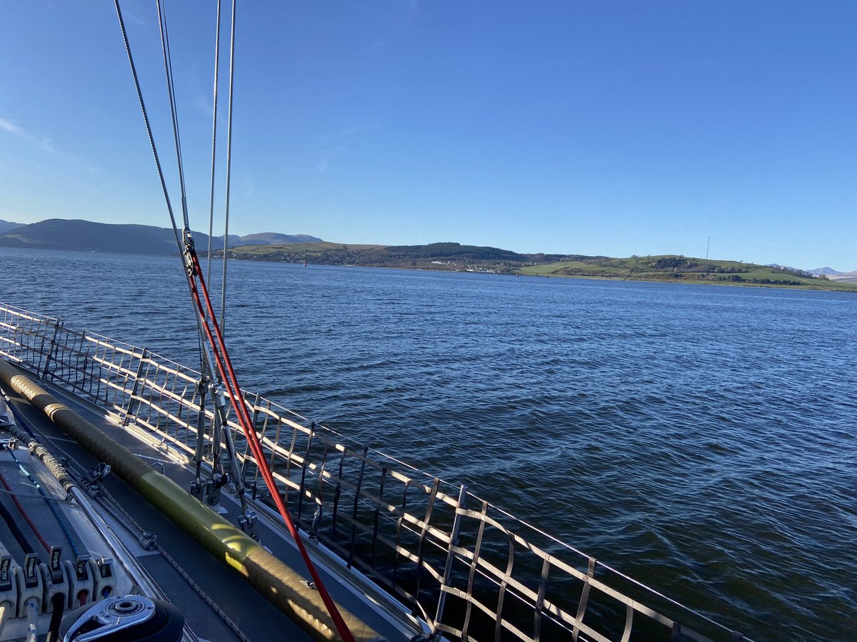 NUC_Glasgow's tweet photo. Amazing weather. Heading to The Holy Loch for tonight. @BobDorisSNP @CllrMooney @jakimclaren @GoforGow @PaulJSweeney @NWGVSN @jaxstarr https://t.co/pG8MgMqrGP