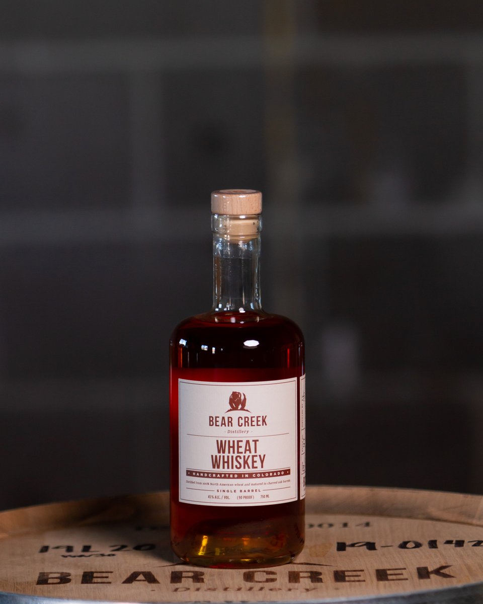 StillBearCreek's tweet photo. Distilled and bottled by Bear Creek Distillery.
#comecraftwithus #distilledindenver #knowyourspirits #readthelabel #whatsinyourbottle #coloradomade #coloradoowned #whiskey #wheated #bourbon #denver #colorado #303 #5280 #DNVR #bcd #borninlakewood #raisedindenver https://t.co/x8k80UadKS
