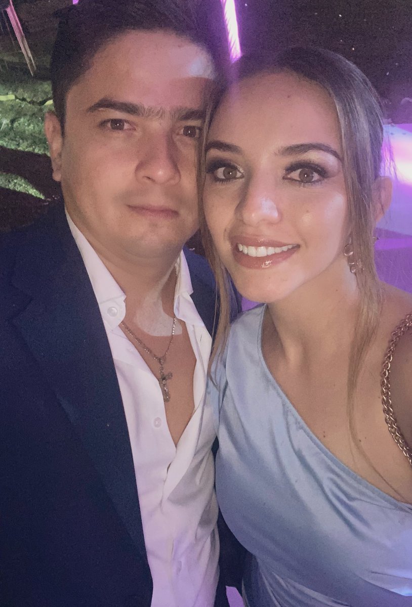 NormaBarriosTo's tweet photo. La del fin con mi compañero eterno de bodas 🫶🏼❣️ https://t.co/JlPNTiXaQM
