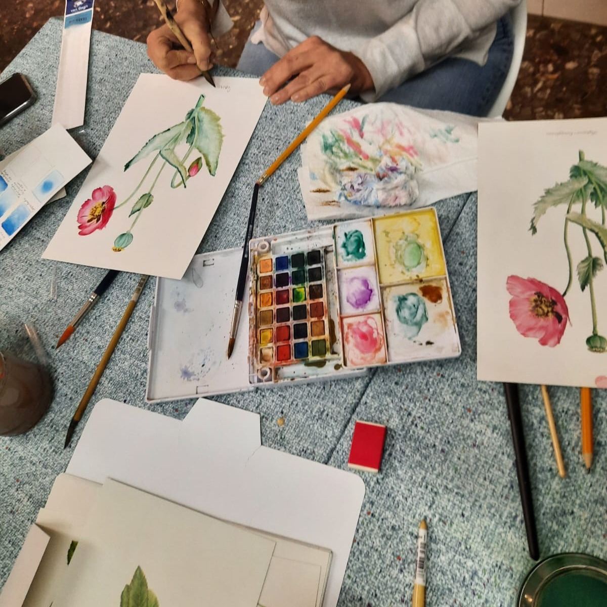 📢 📢 Avui comencen les inscripcions de nous alumnes per al 3r trimestre de l'Escola de Dibuix i Pintura i de l'Escola de Ceràmica!

#escoladibuixesplugues #escolaceramicaesplugues #cursosdiniciació #iniciacióalapintura #tercertrimestre #ceràmica