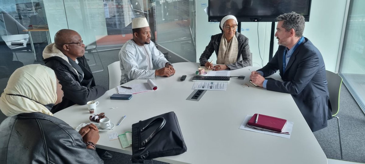 cndhniger's tweet photo. Une délégation CNDH conduite par le Rapporteur General séjourne à Genève. Ce lundi 27 mars 2023  dans la matinée,  elle a eu une séance de travail avec des responsables de DCAF  et l'ambassadeur du Niger à Genève pour des civilités. https://t.co/DcGHom00Oy