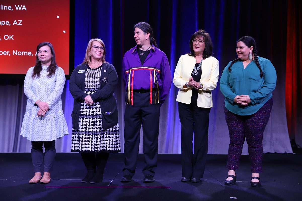 leagueofcities's tweet photo. A standing ovation for the announcement of The Local Indigenous Leaders (LIL), NLC'S newest Constituency Group in more than 20 years. Learn more about LIL and how you can get involved: https://t.co/qur8FAa7xX #CCC23 https://t.co/fKUmLQxfuL