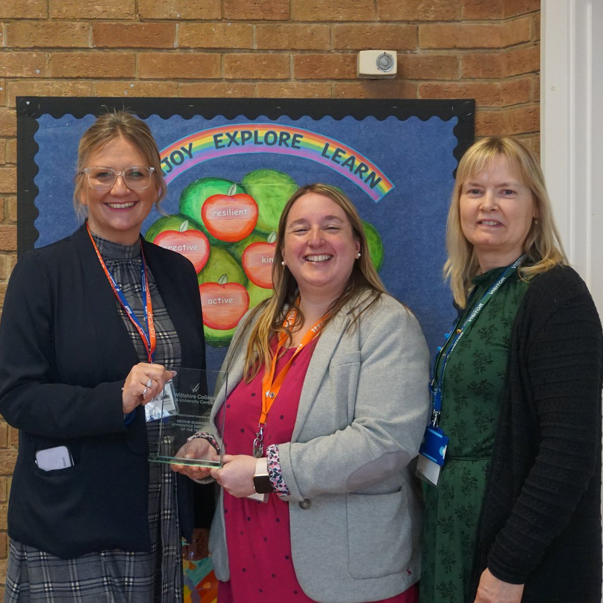 WiltsColl's tweet image. We were delighted to join Harnham Infant School for their Celebration Assembly this morning to present them with their Apprenticeship Award for Medium Business Apprentice Employer of the Year!

Congratulations! 👏

#WeAreApprenticeships #WeAreCelebrating #NAW23 #SkillsForLife