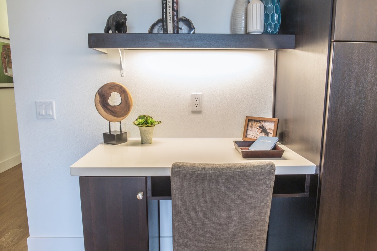 ArroyoResidence's tweet image. Arroyo offers desk space in many of our homes.
#deskspace #workspace #workarea