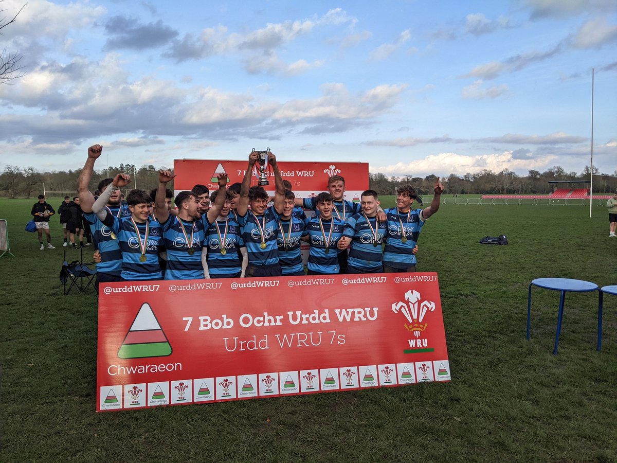 Enillwyr Cwpan Bechgyn Bl12-13 #URDDWRU7 2023
Ysgol Glantaf
2ail - Christ College Brecon

Boys Yr.12-13 Cup winners
<a href="/RygbiGlantaf/">Rygbi Glantaf</a> 

Diolch i bawb a wnaeth fynychu heddiw a llongyfarchiadau i'r enillwyr!